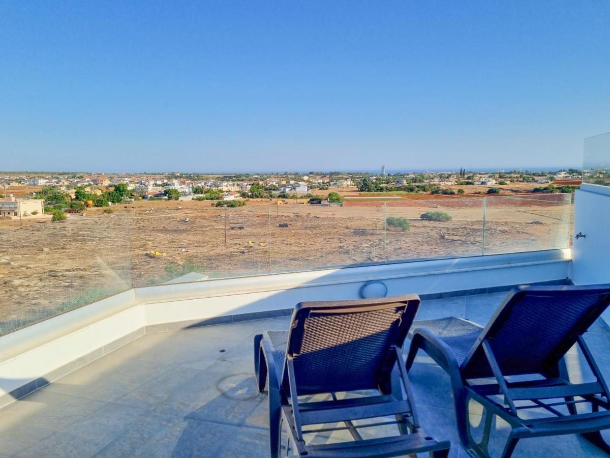 Lucky Strike Apartment Paralimni Exterior foto